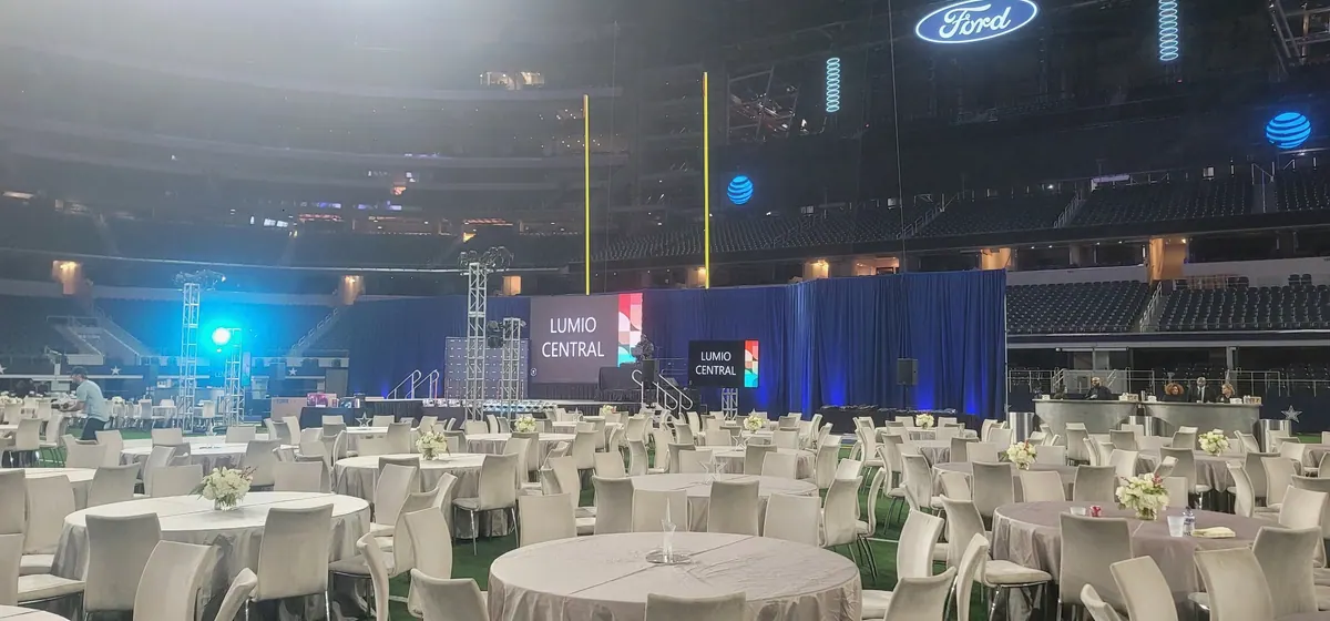 Banquet under the lights, Ford Center at The Star