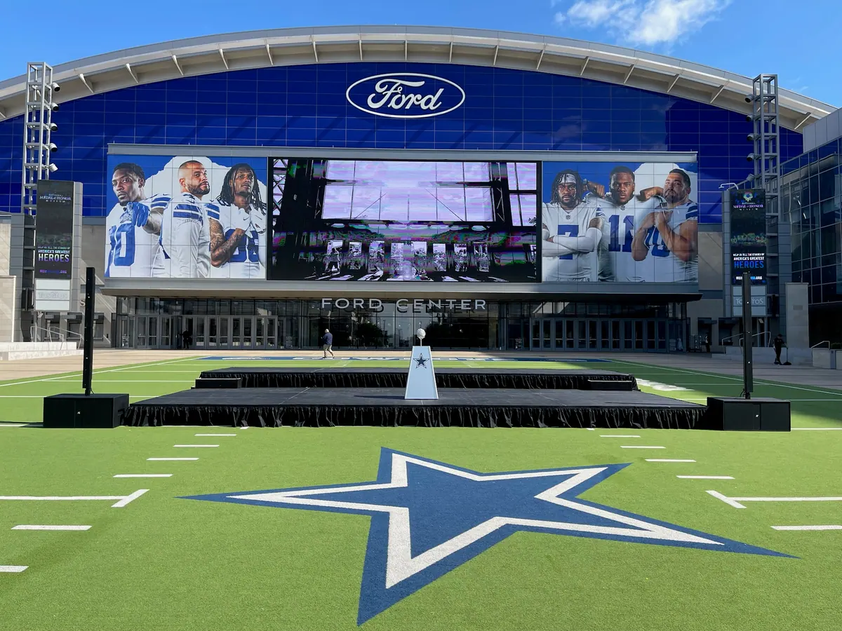 Plaza stage with LED, The Star in Frisco