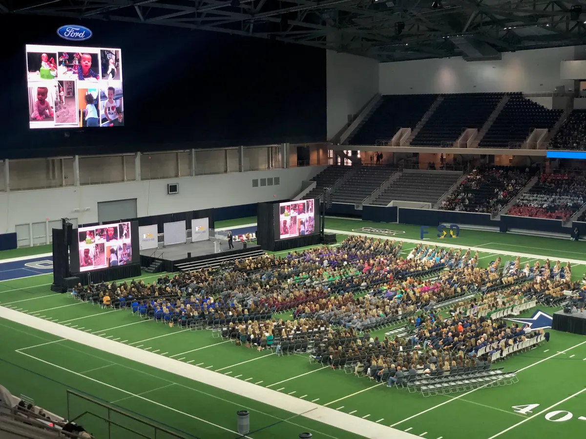 Full-floor audience with LED screens, Ford Center at The Star