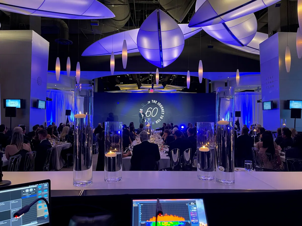 Gala dinner from the mix position