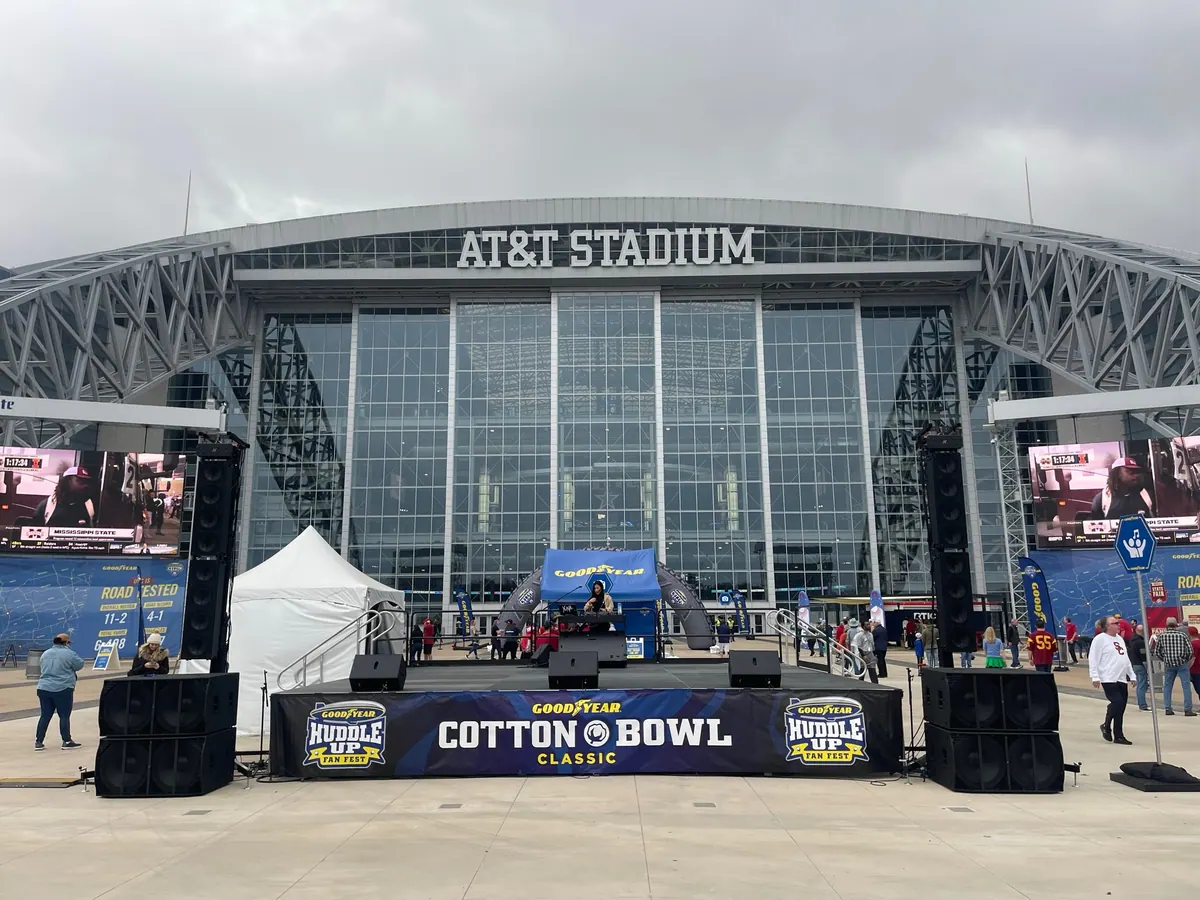 Fan stage outside the stadium, AT&T Stadium