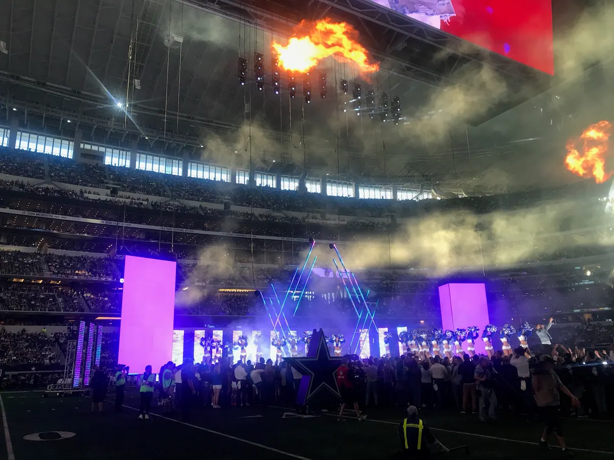 Field-level show with flame effects, AT&T Stadium